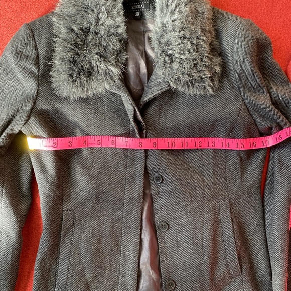 KOOKAI Faux Fur Collar Jacket - Picture 6 of 7